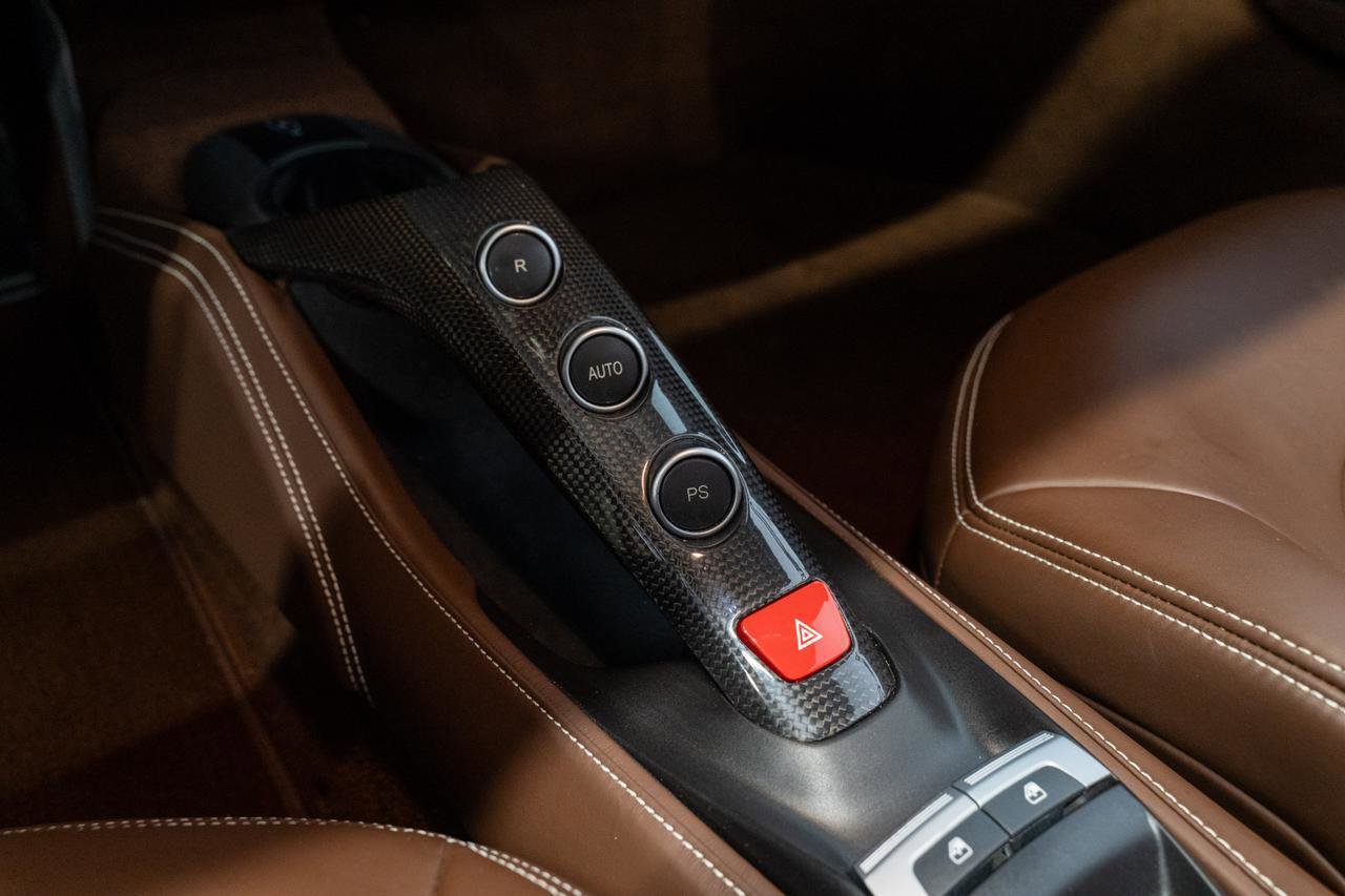 Used 2018 Ferrari 488 Spider RWD image 9