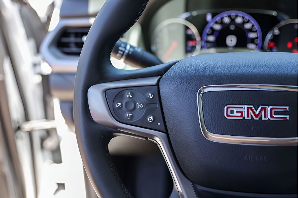 Used 2023 GMC Acadia AT4 w/ Technology Package AWD/4WD image 17
