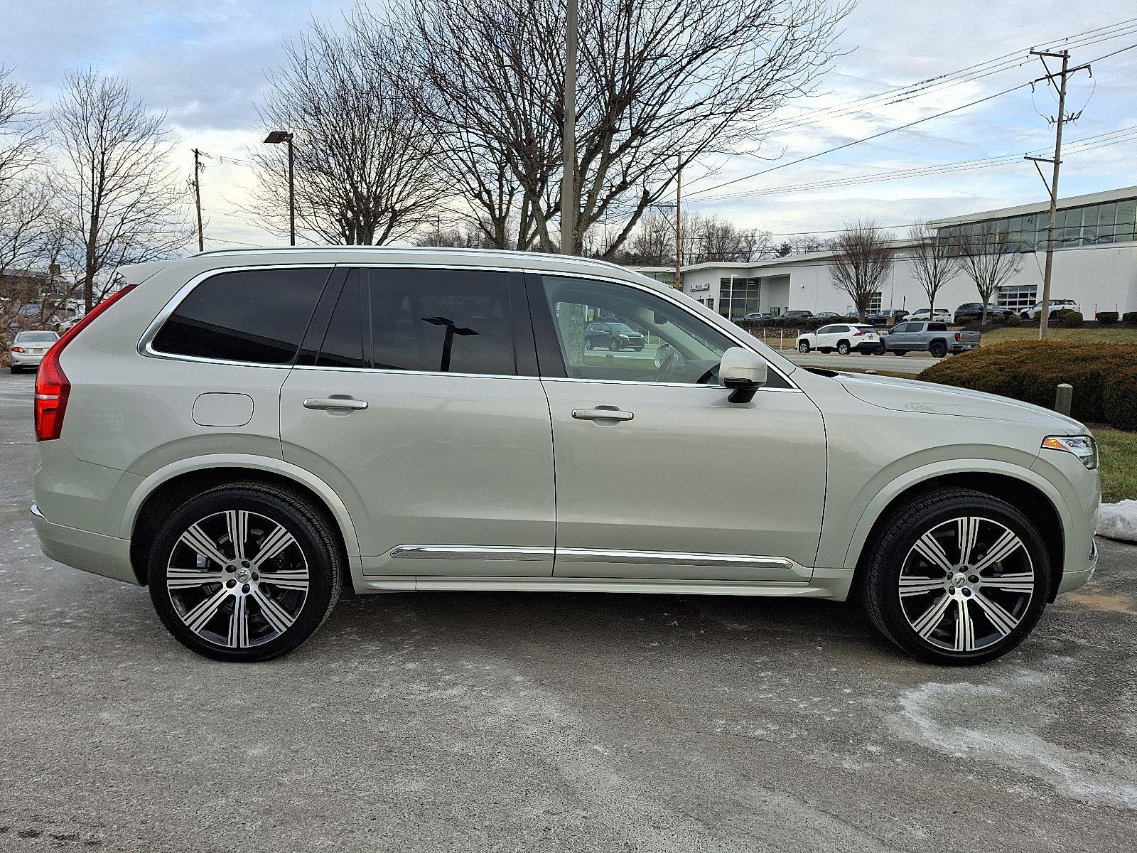 Used 2022 Volvo XC90 T6 Inscription w/ Climate Package image 7
