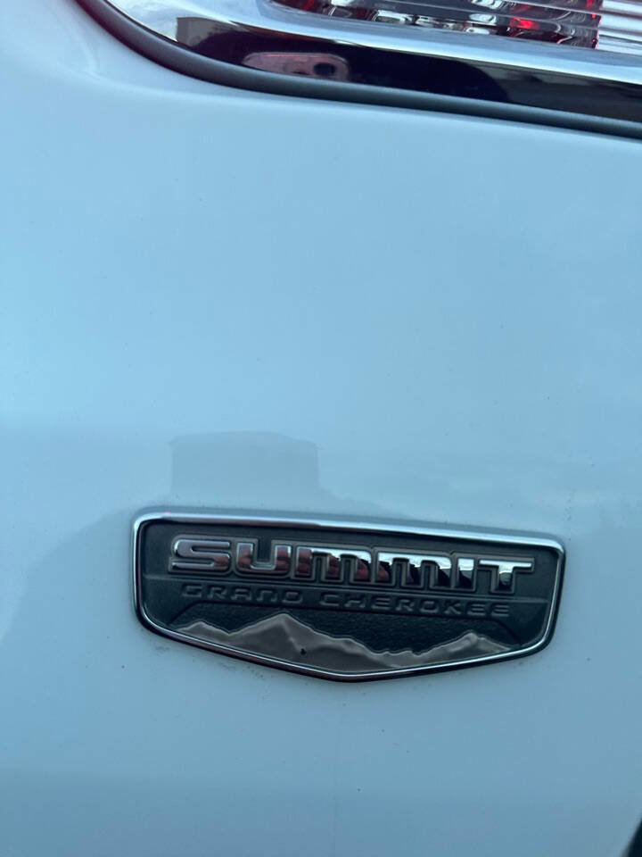 Used 2016 Jeep Grand Cherokee Summit image 32