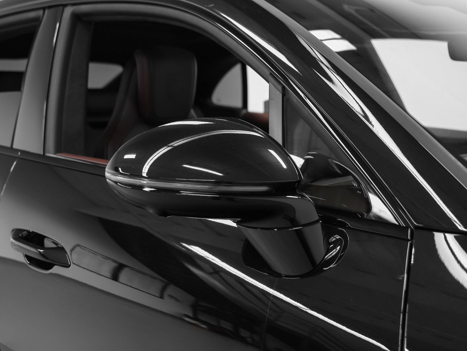 New 2025 Porsche Macan Turbo Electric image 14