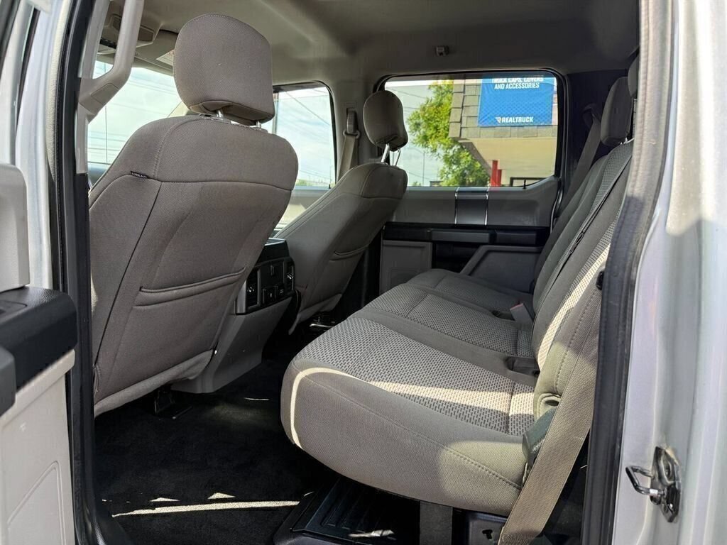 Used 2017 Ford F350 XLT w/ XLT Premium Package AWD/4WD image 13