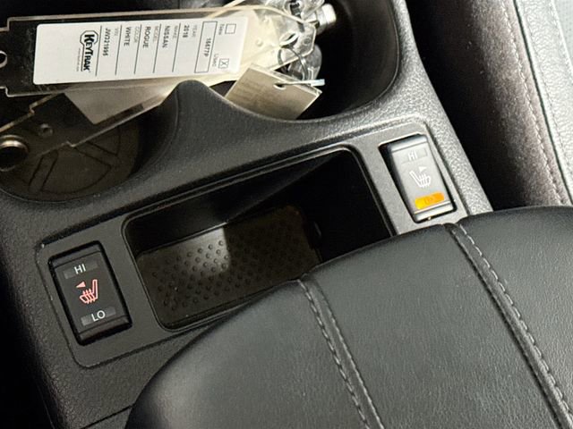 Used 2018 Nissan Rogue SL w/ Premium Package image 21