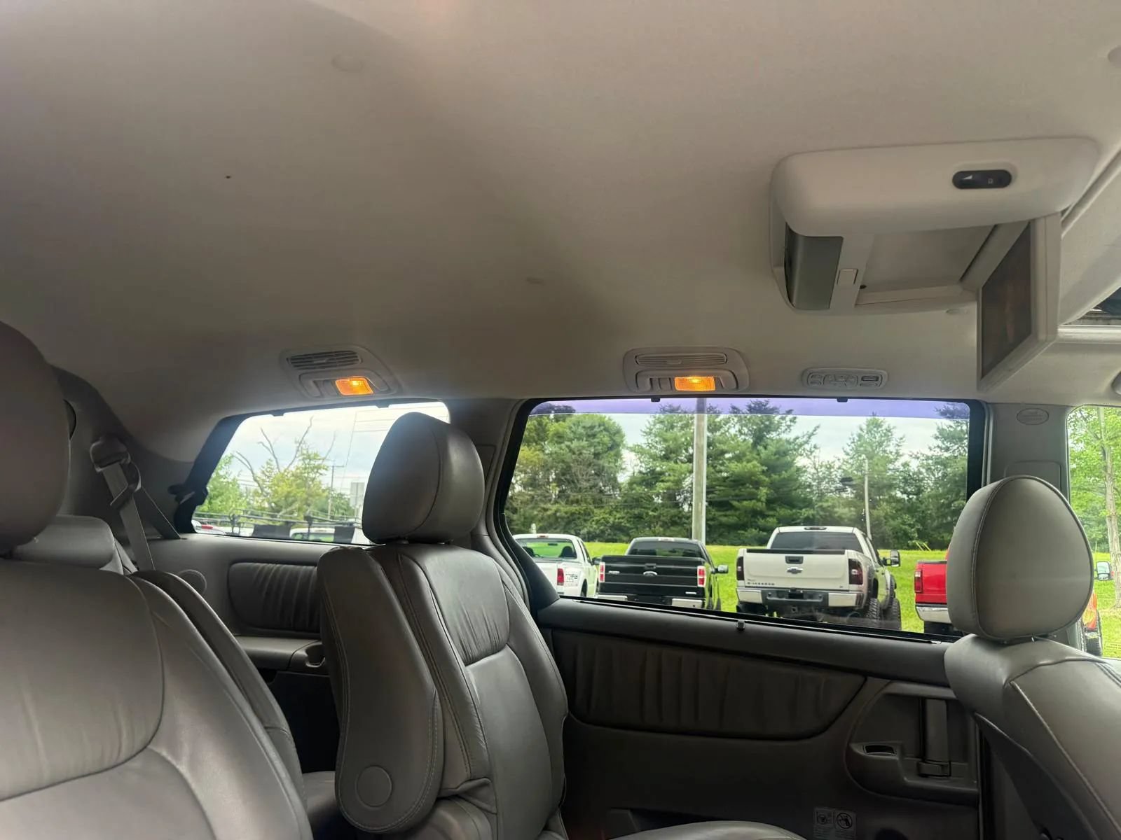 Used 2009 Toyota Sienna XLE FWD image 21