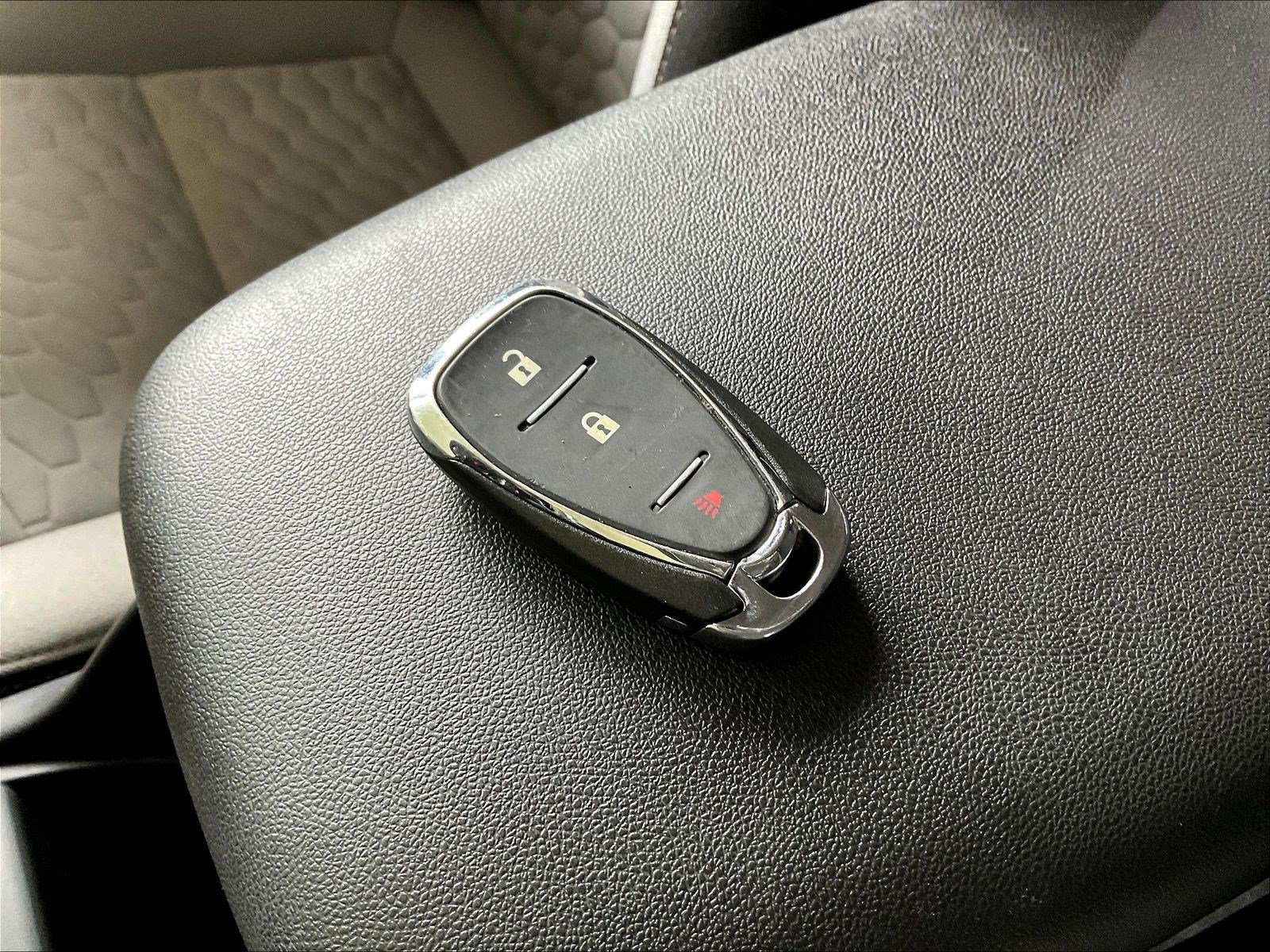 Used 2021 Chevrolet Equinox LS w/ LPO, Blackout Package FWD image 32