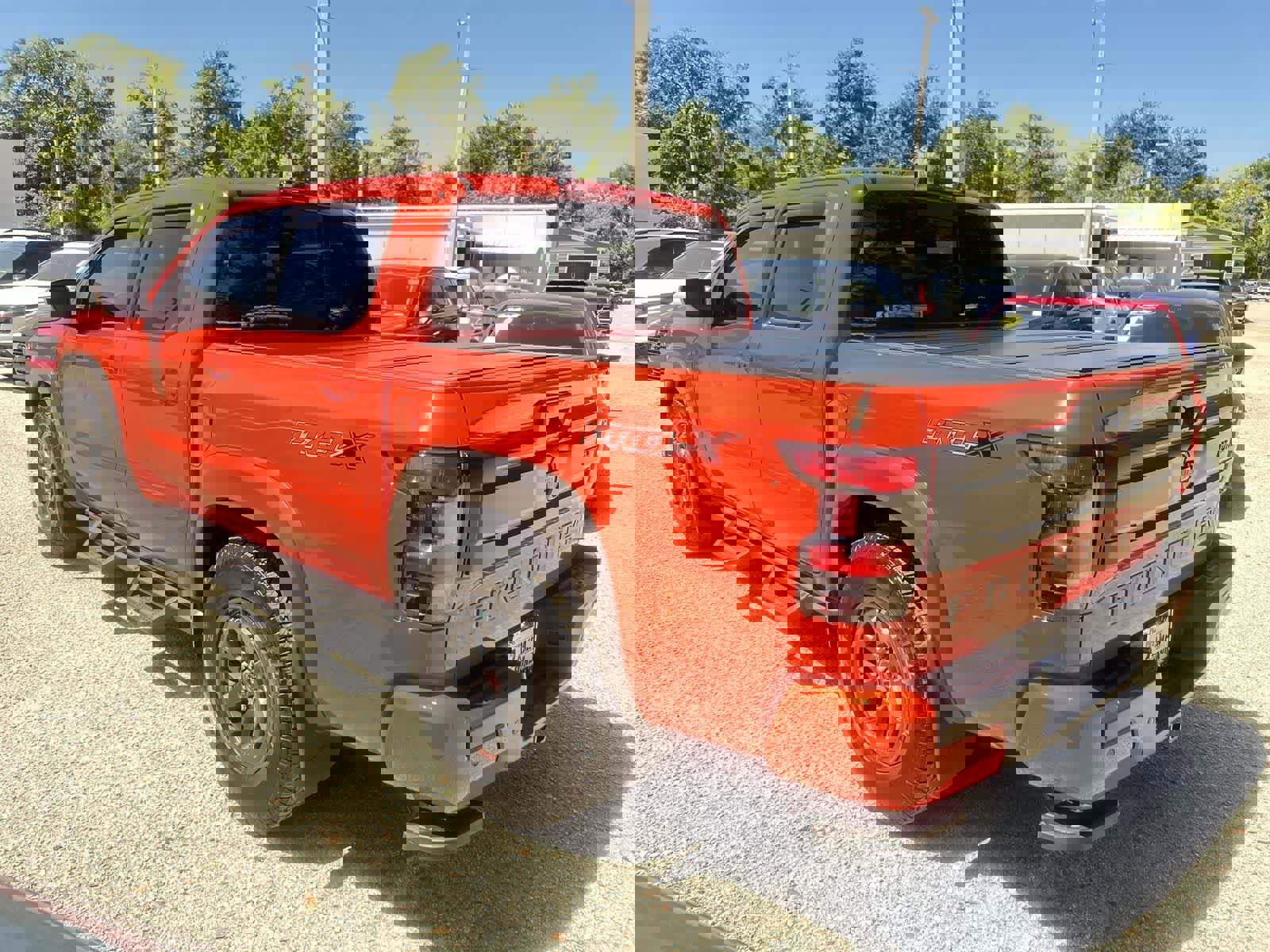 Used 2025 Nissan Frontier Pro-X w/ Black Accent Package RWD image 6