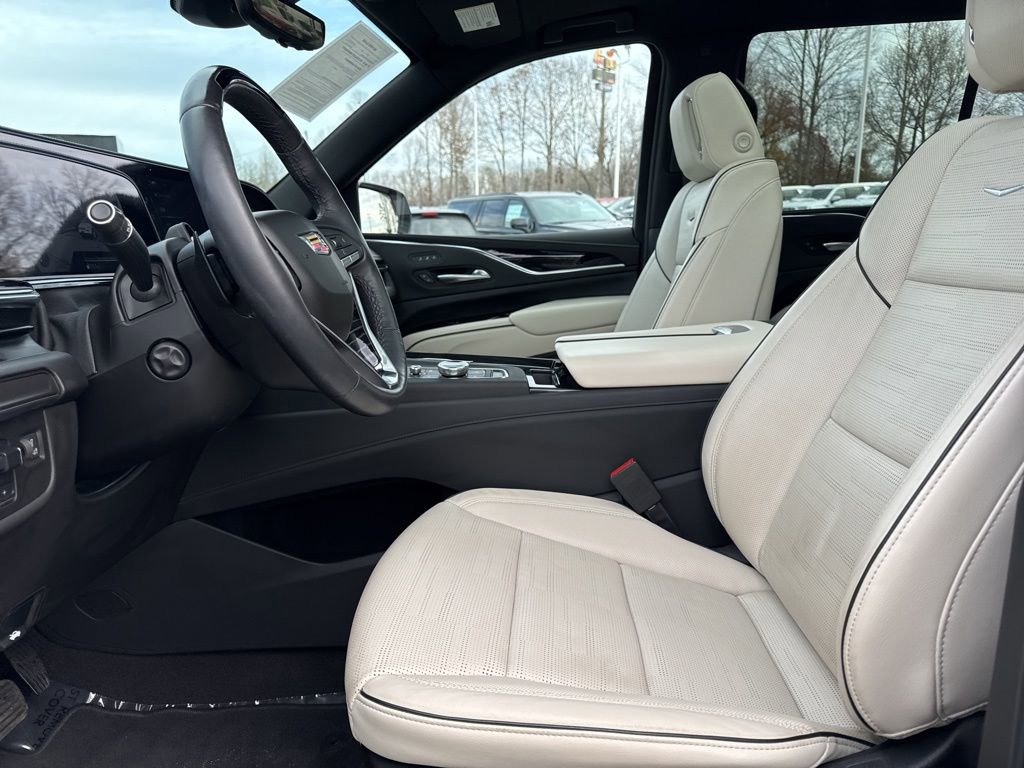 Used 2023 Cadillac Escalade Sport image 9