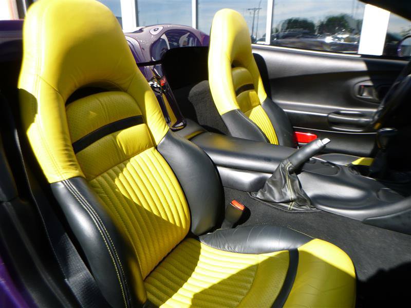 Used 1998 Chevrolet Corvette Convertible w/ Memory Pkg RWD image 14