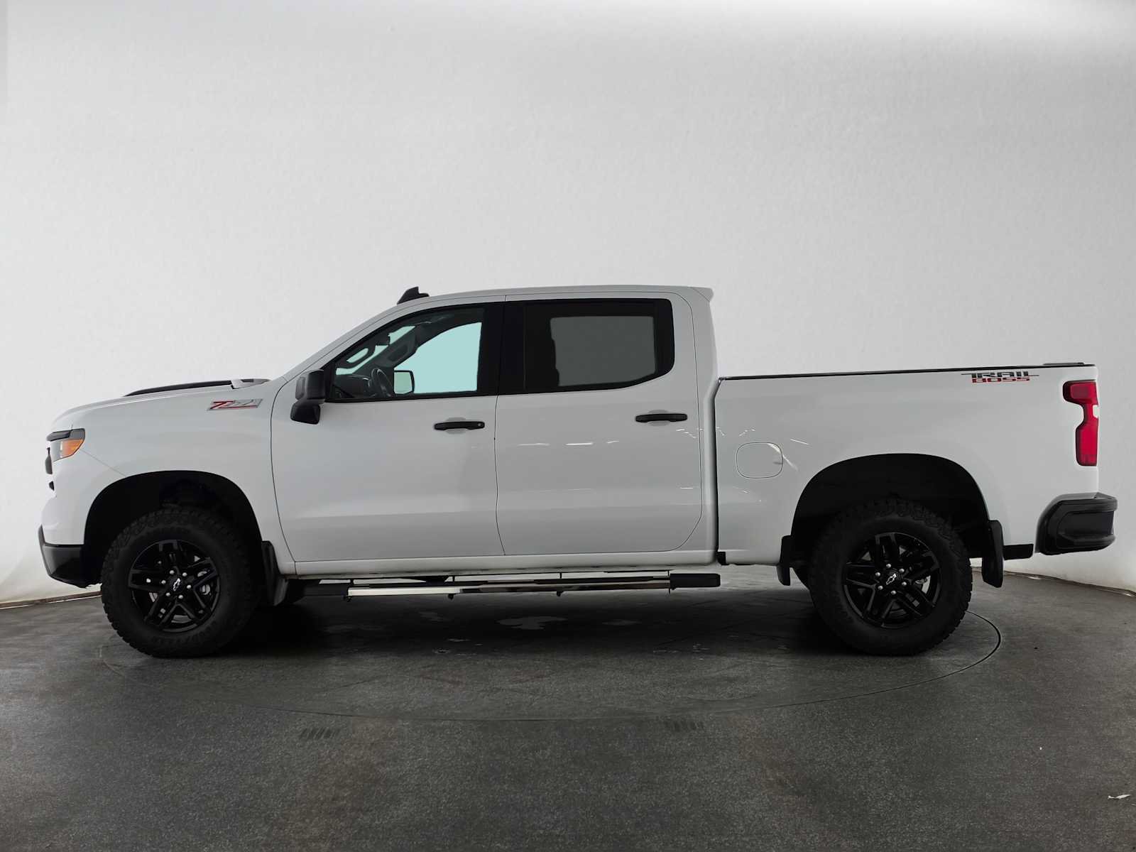 Used 2025 Chevrolet Silverado 1500 Custom Trail Boss AWD/4WD image 6