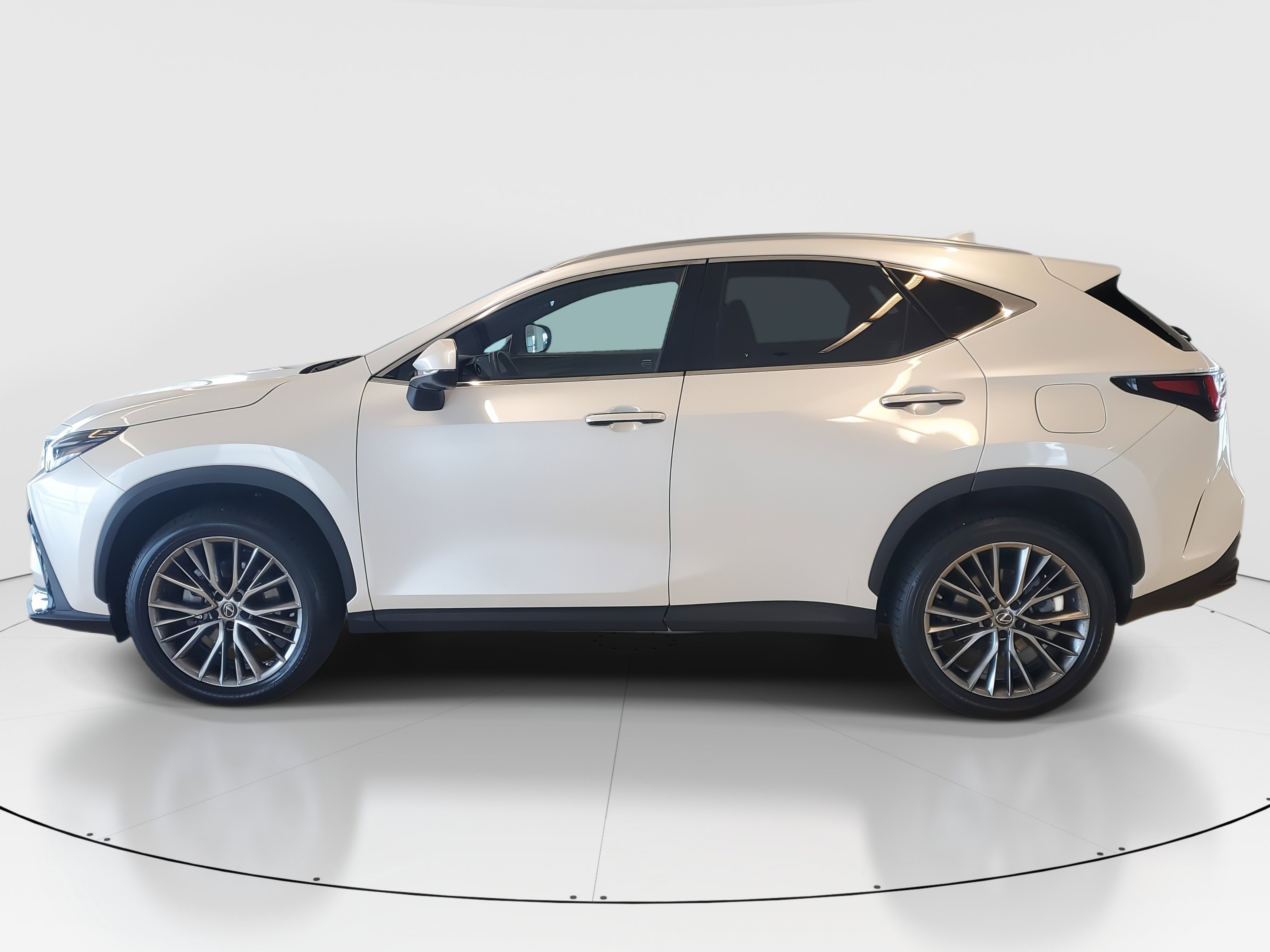 Used 2023 Lexus NX 350h NX 350h Premium image 7