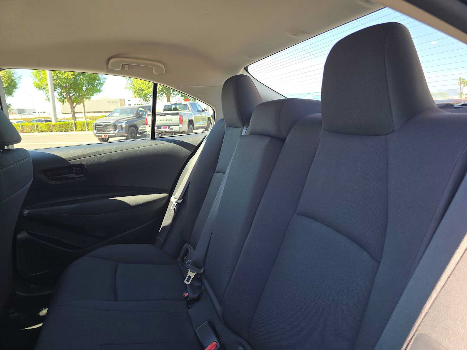Used 2025 Toyota Corolla LE FWD image 16