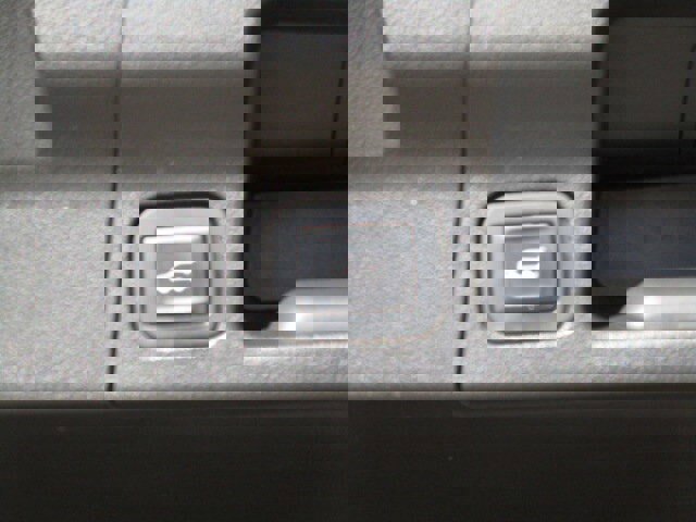 Used 2019 GMC Acadia SLT w/ Black Edition image 9