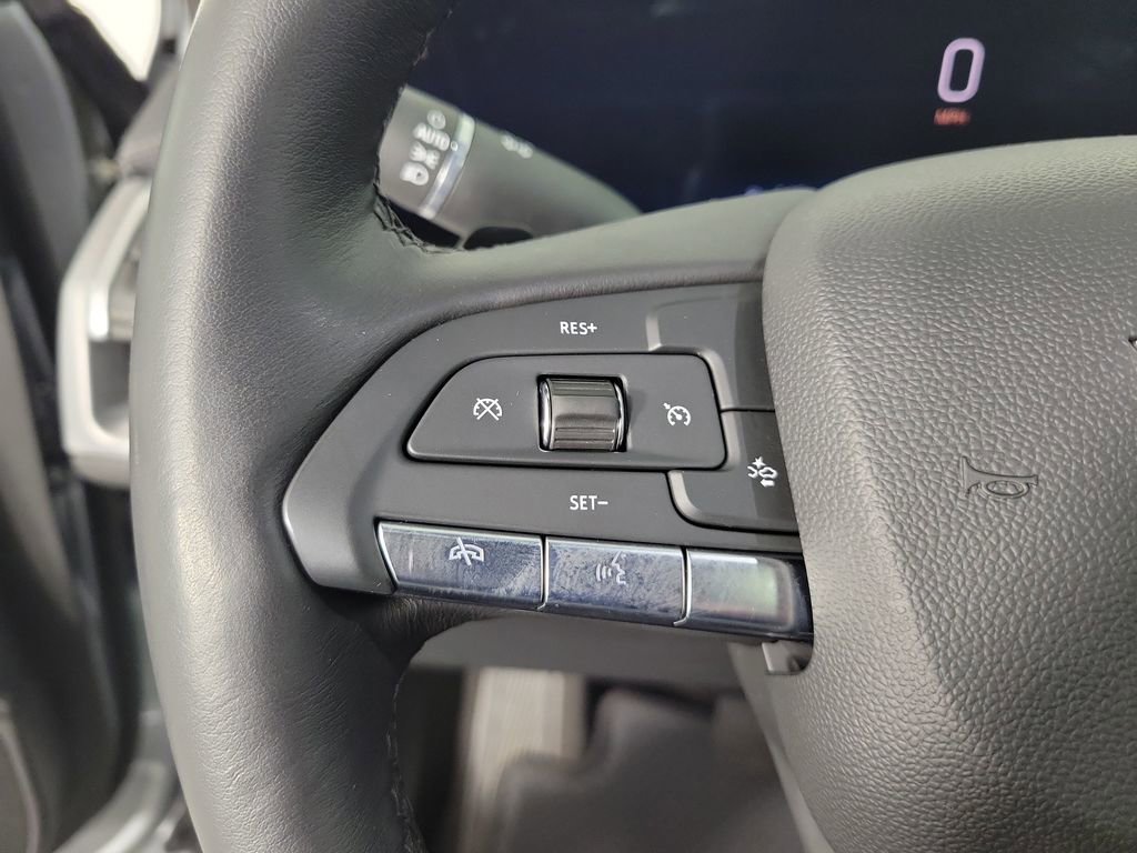 Used 2025 Cadillac XT4 Premium Luxury FWD image 21