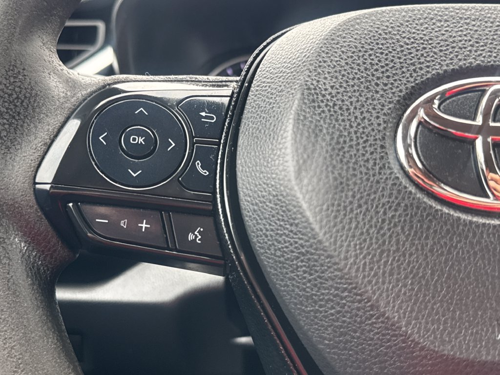 Used 2021 Toyota RAV4 LE AWD/4WD image 20