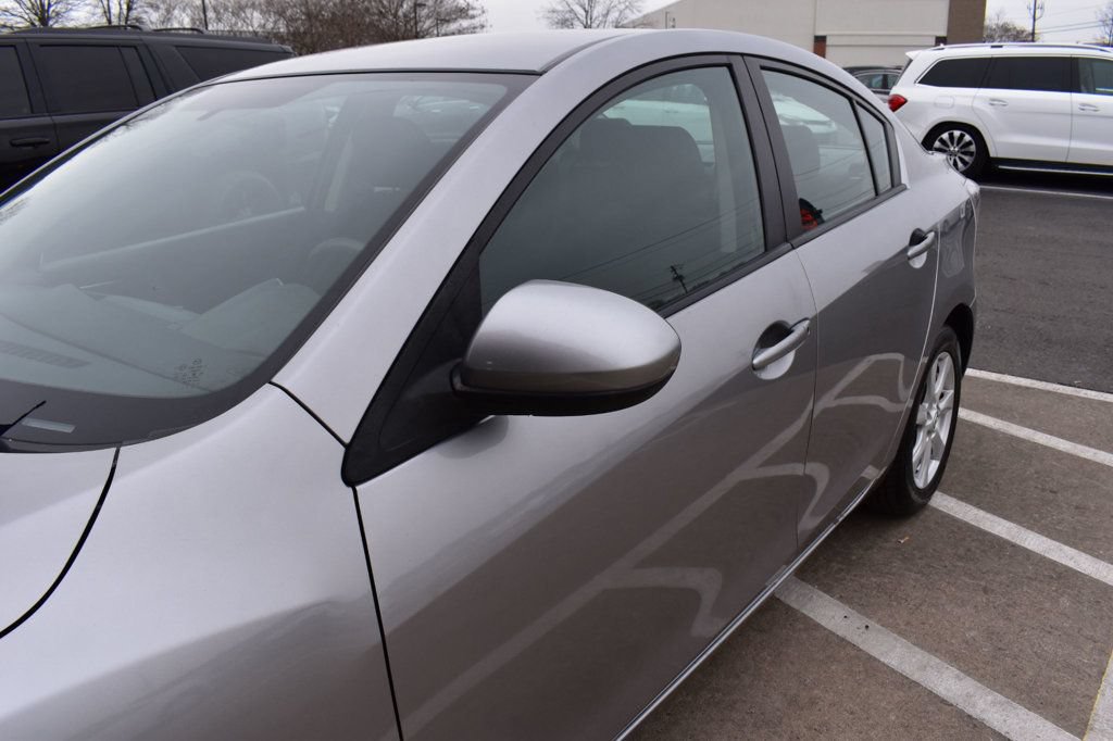 Used 2011 MAZDA MAZDA3 i Touring FWD image 36