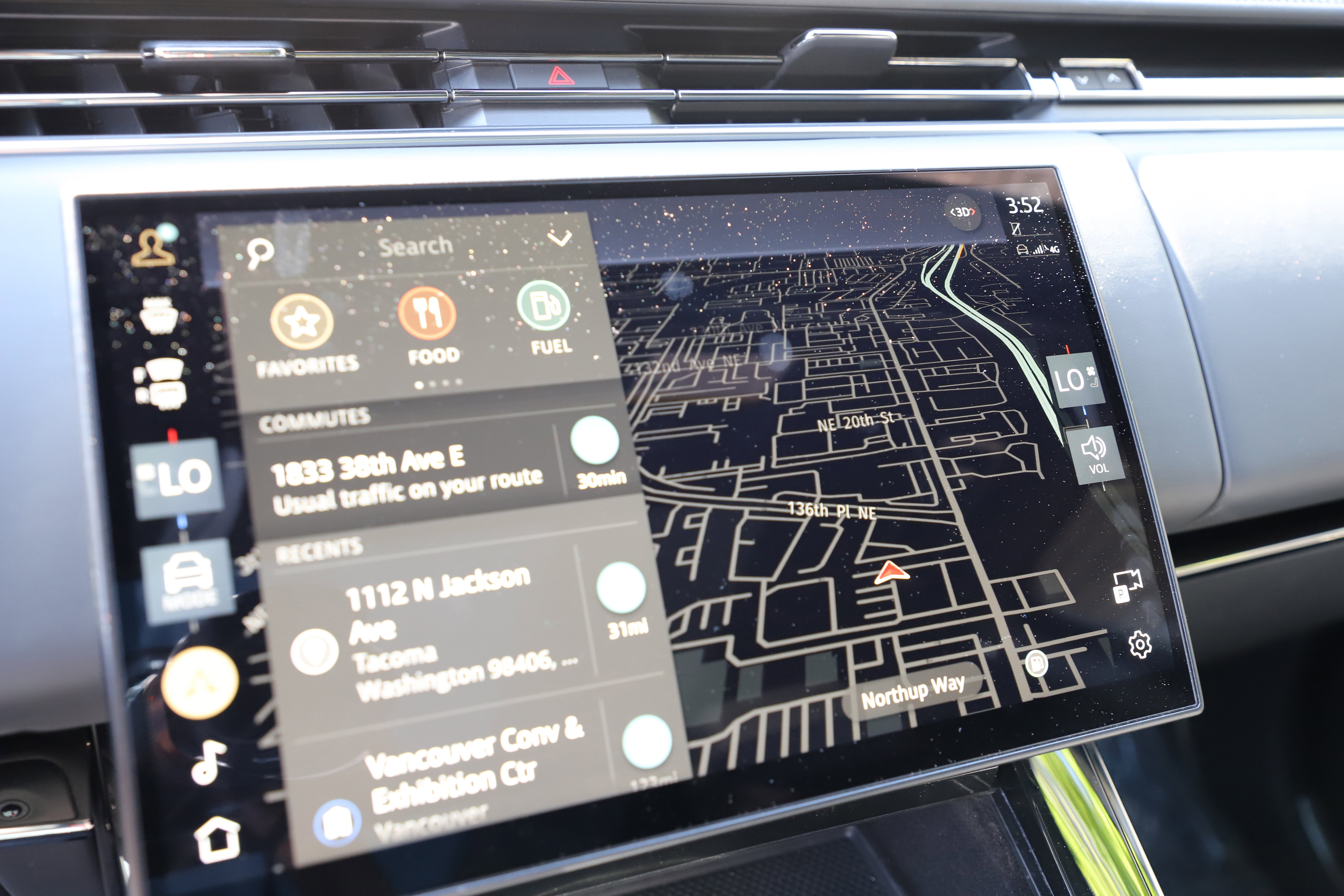 Certified 2025 Land Rover Range Rover Sport AWD/4WD image 20
