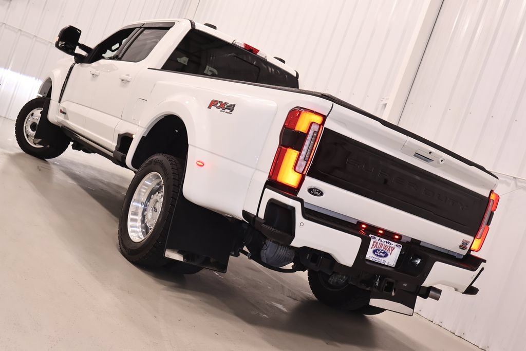 Used 2025 Ford F450 Platinum w/ FX4 Off-Road Package AWD/4WD image 46