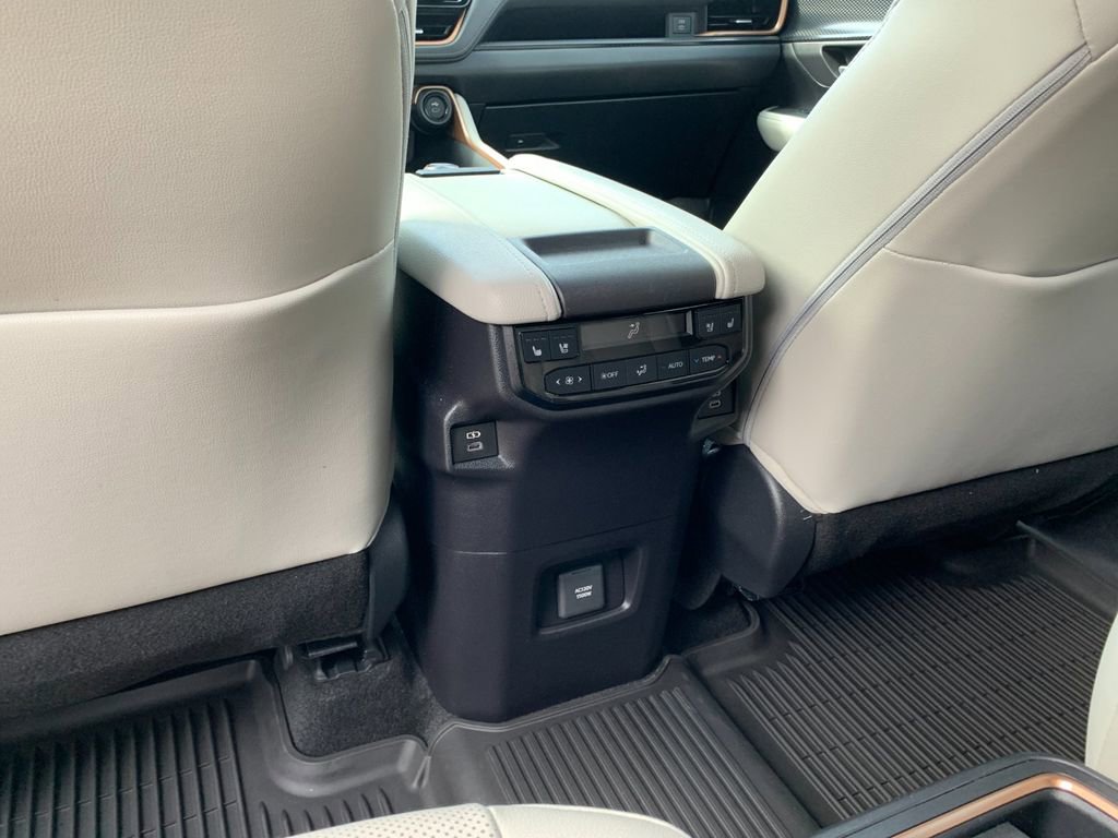 Used 2024 Toyota Grand Highlander MAX Platinum image 15