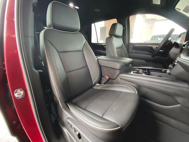 Used 2025 Chevrolet Tahoe Premier AWD/4WD image 28