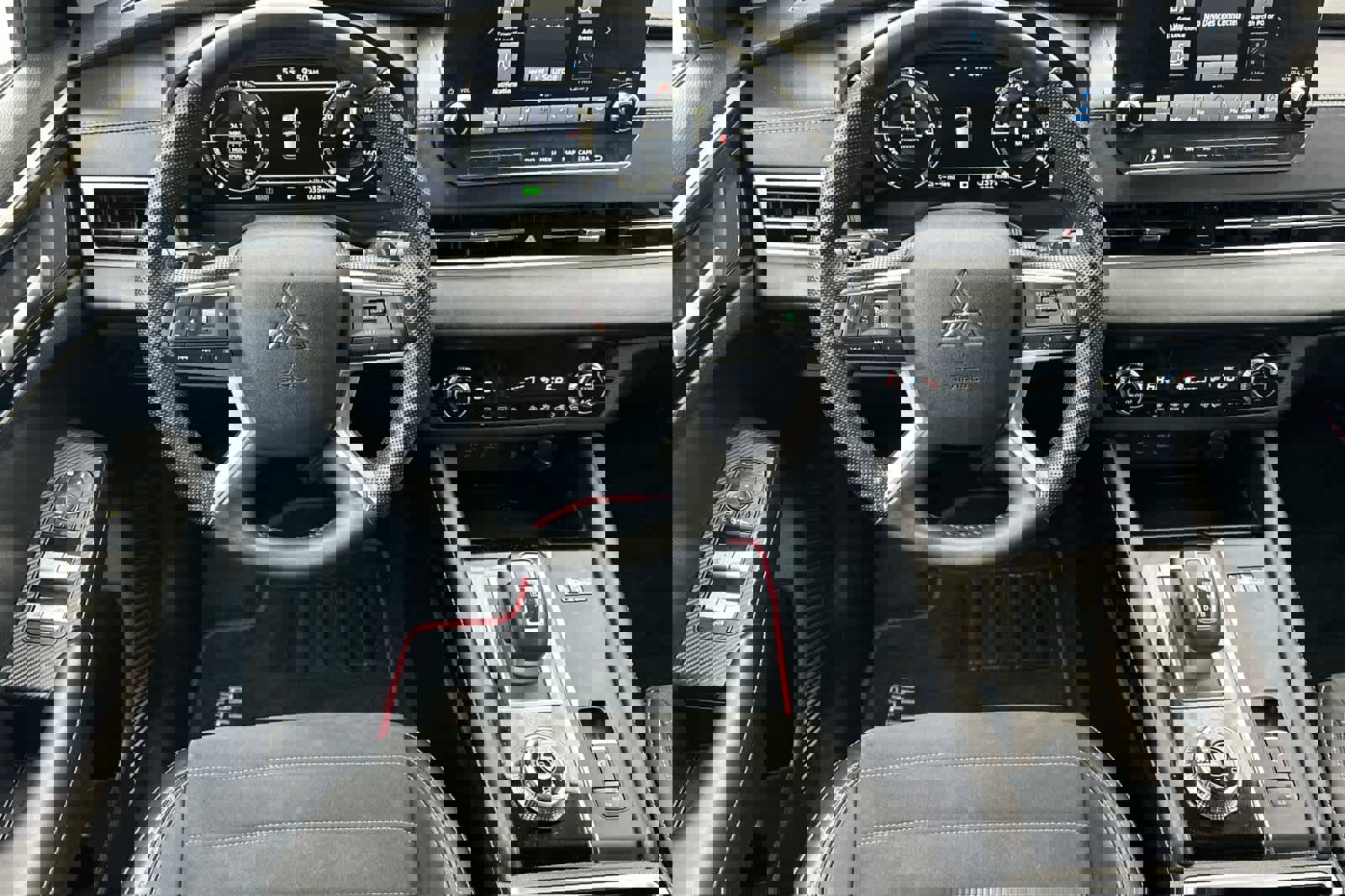 Used 2024 Mitsubishi Outlander Ralliart image 16