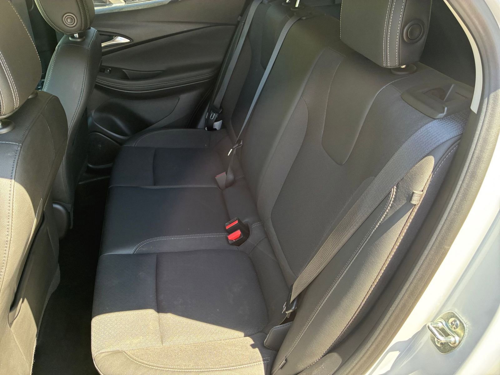 Used 2025 Buick Encore GX Preferred image 35