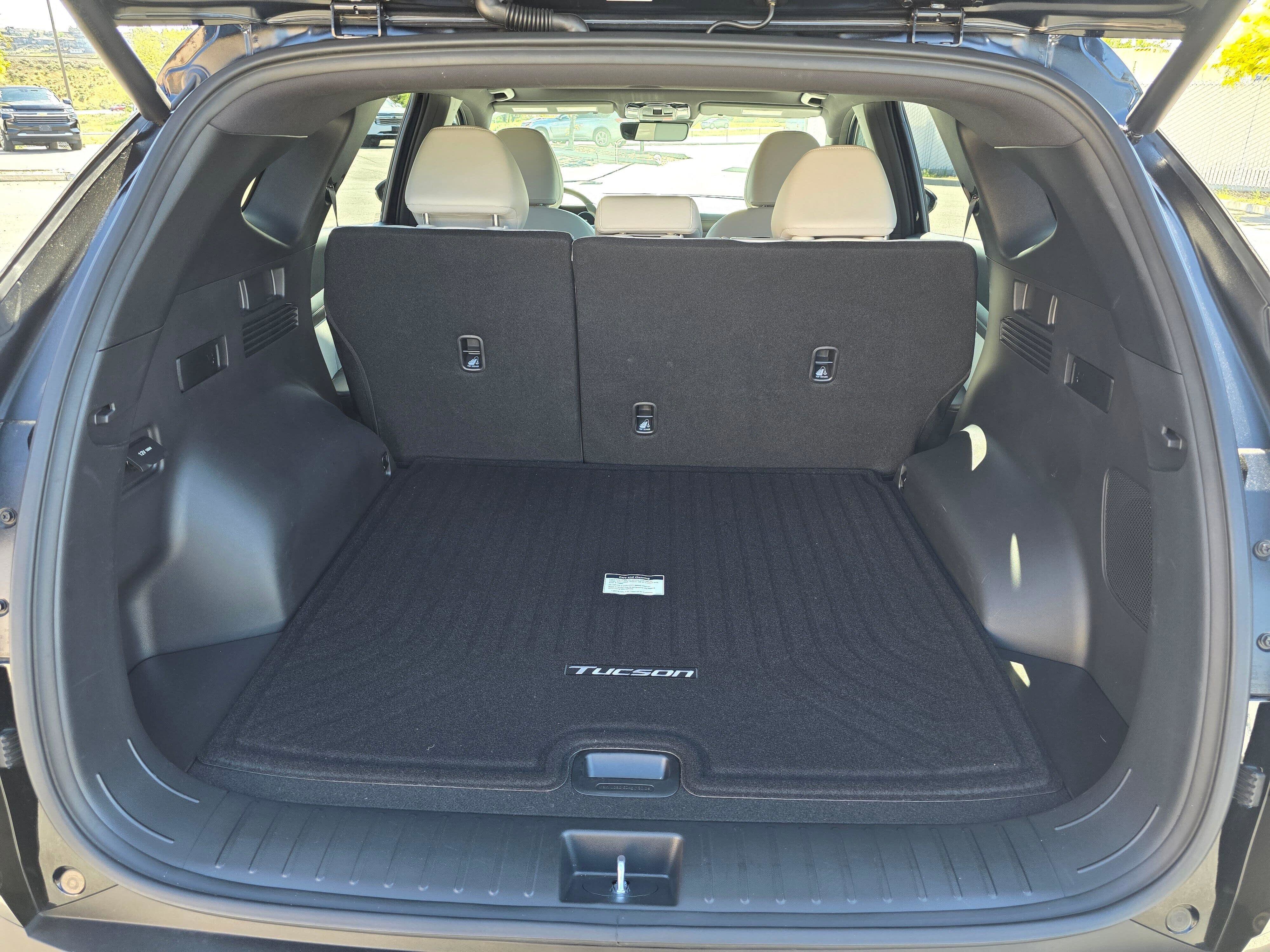 Used 2025 Hyundai Tucson Limited AWD/4WD image 29