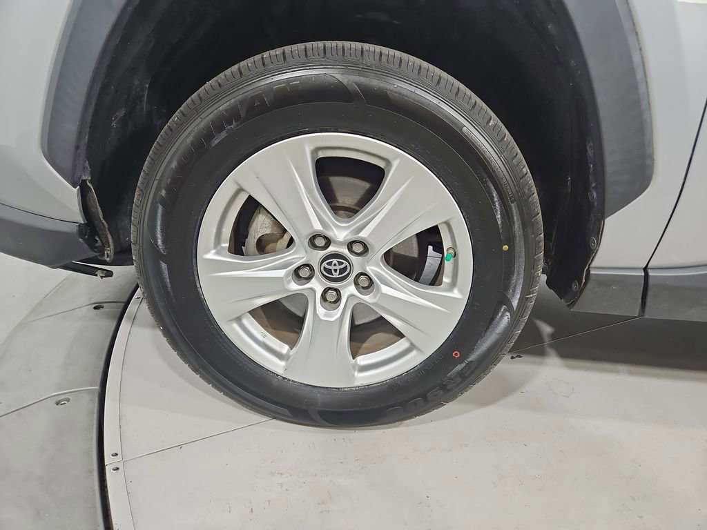 Used 2019 Toyota RAV4 XLE w/ Carpet Mat Package image 27