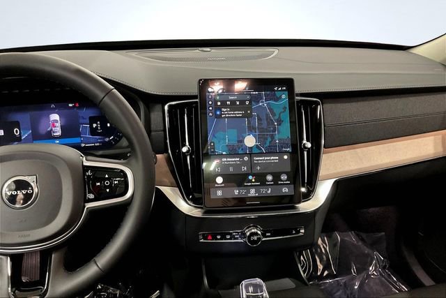 New 2026 Volvo XC90 B6 Plus w/ Protection Package image 7