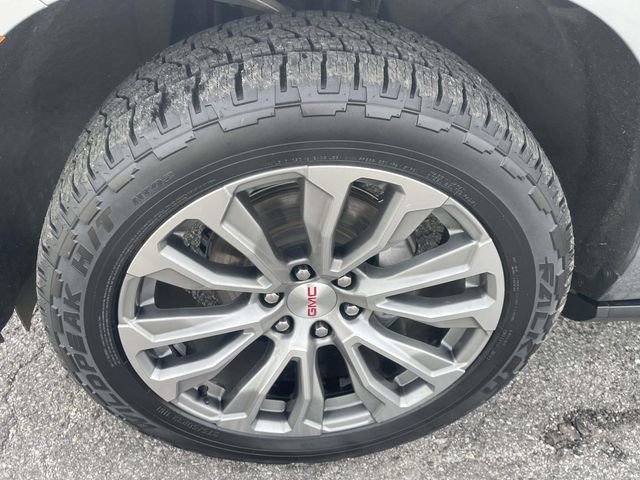 Used 2021 GMC Yukon XL Denali w/ Denali Premium Package image 11