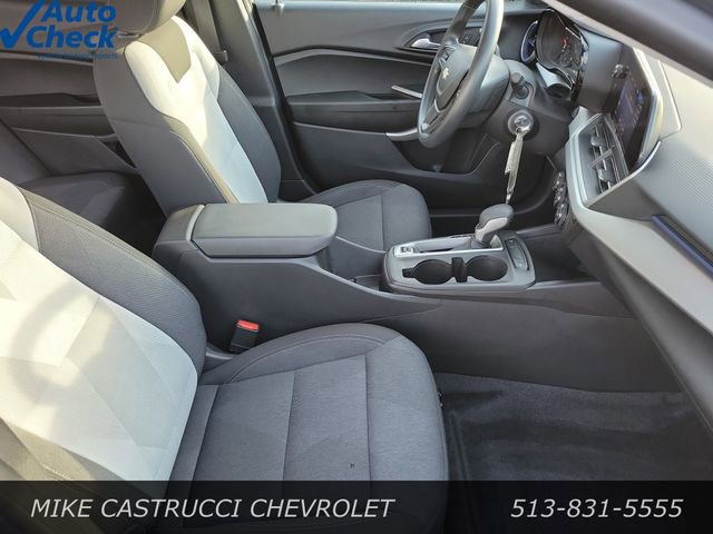 Used 2024 Chevrolet Trax LS image 25