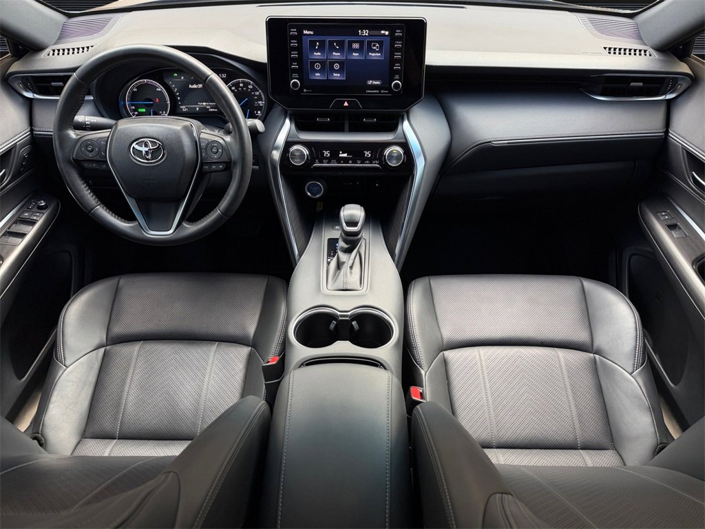 Used 2021 Toyota Venza XLE image 16