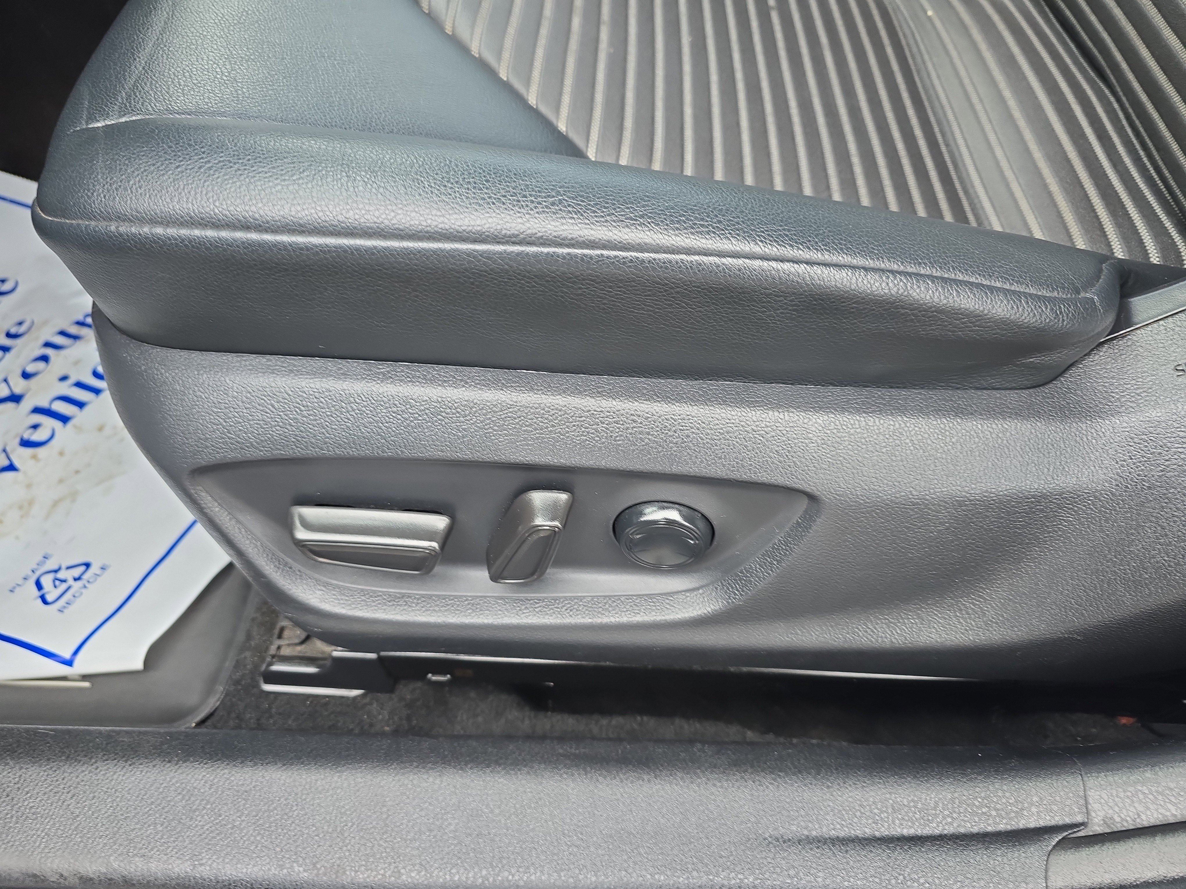 Used 2018 Toyota Camry SE w/ Audio Package image 18