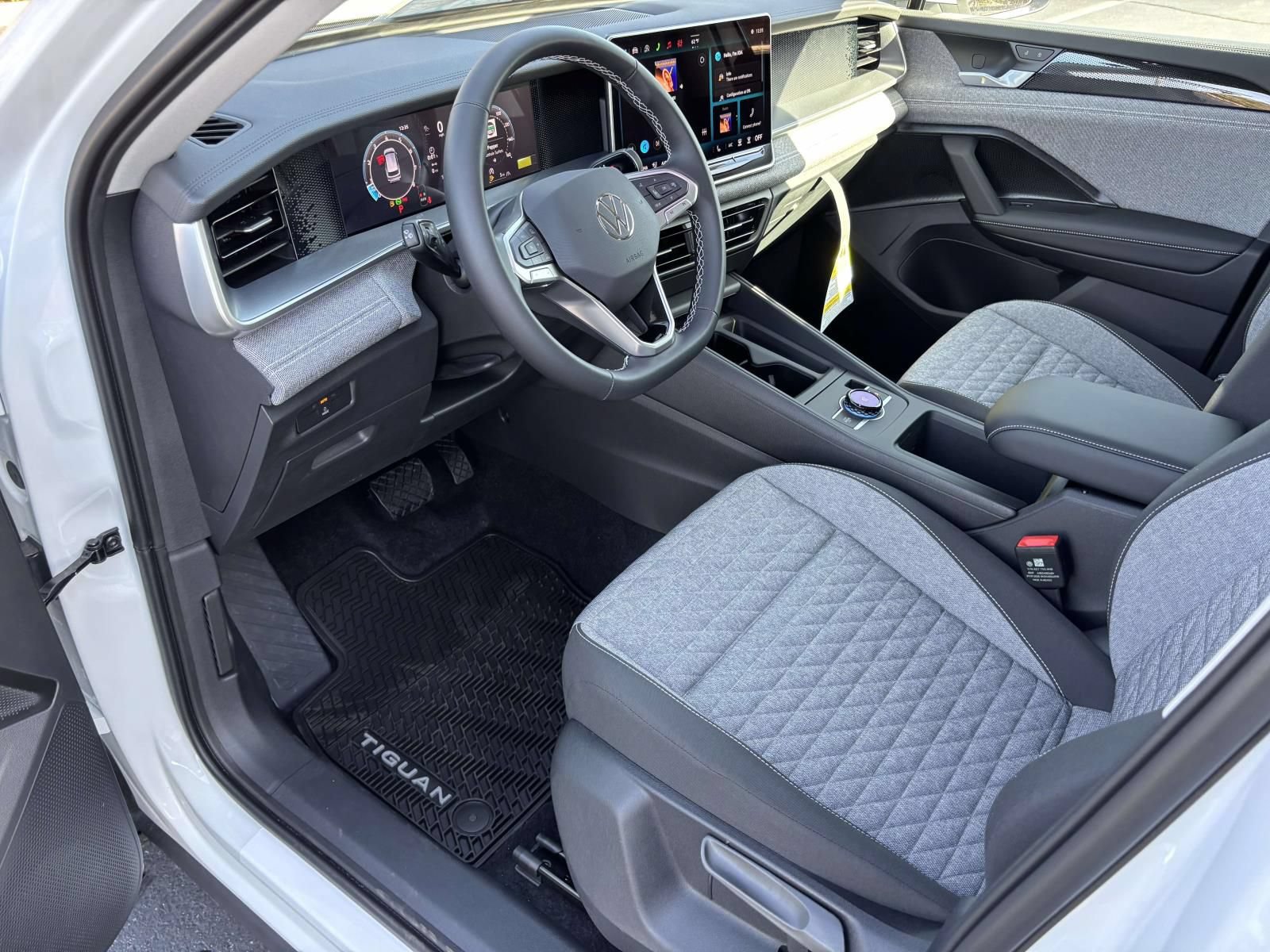New 2026 Volkswagen Tiguan S AWD/4WD image 24