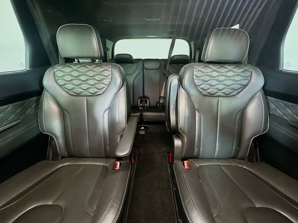 Used 2022 Hyundai Palisade Calligraphy w/ Winter Package image 13