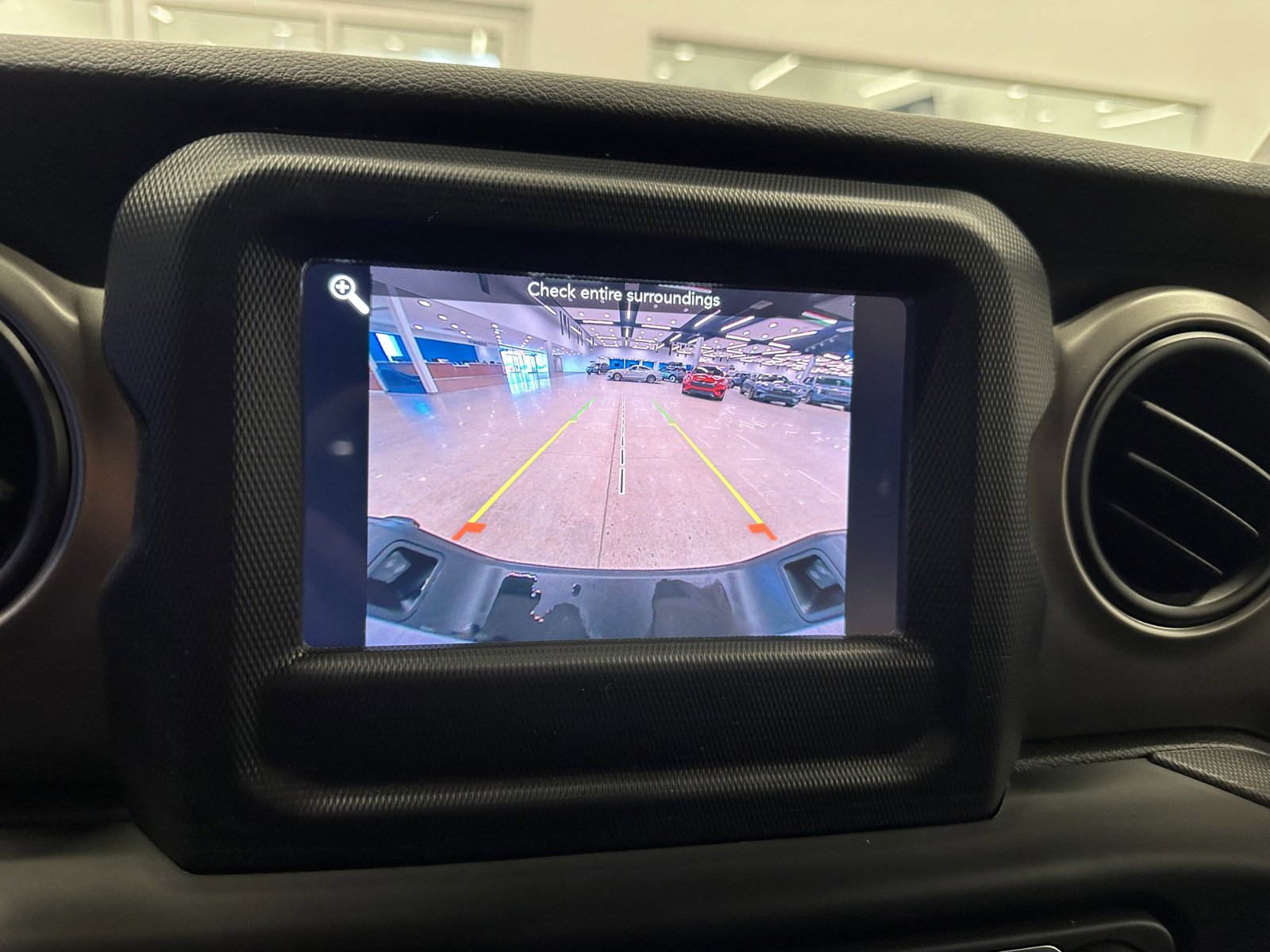 Used 2021 Jeep Gladiator Sport image 28