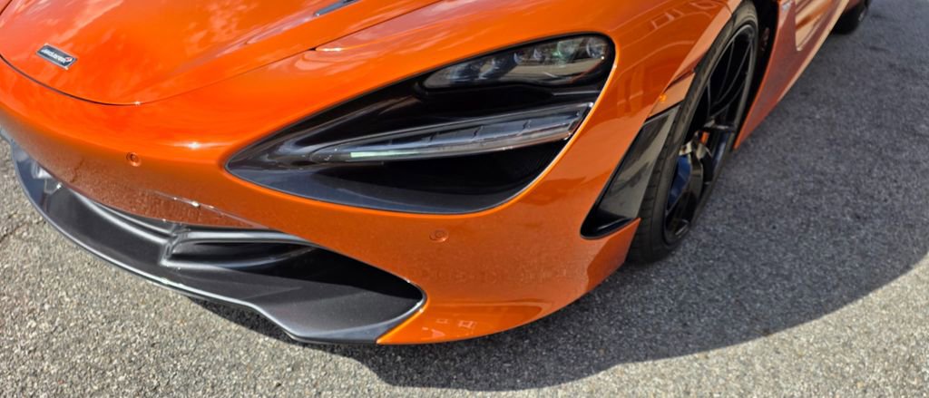 Used 2018 McLaren 720S Performance RWD image 17