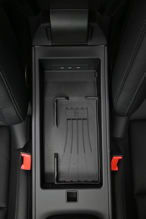 Certified 2025 Porsche 911 Carrera RWD image 21