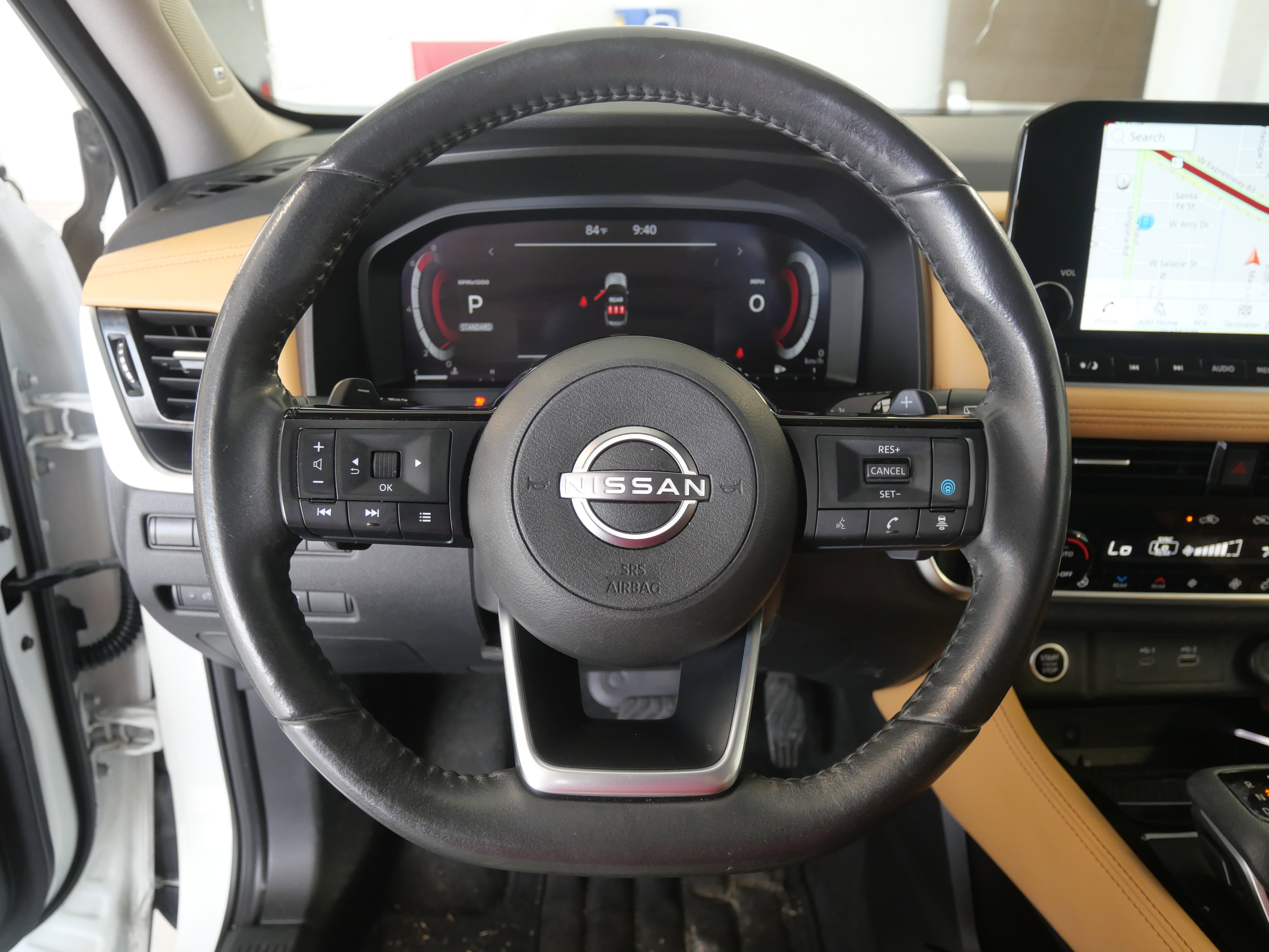 Used 2023 Nissan Rogue Platinum w/ Platinum Premium Package image 12