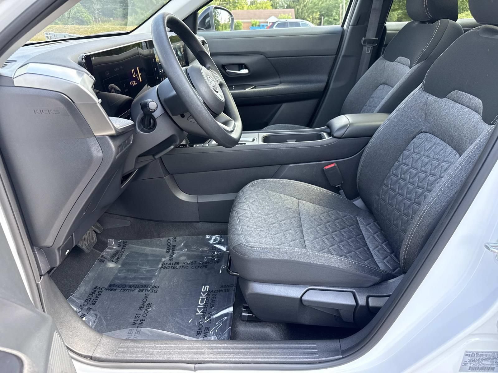 Certified 2026 Nissan Kicks SV w/ SV Premium Package AWD/4WD image 29