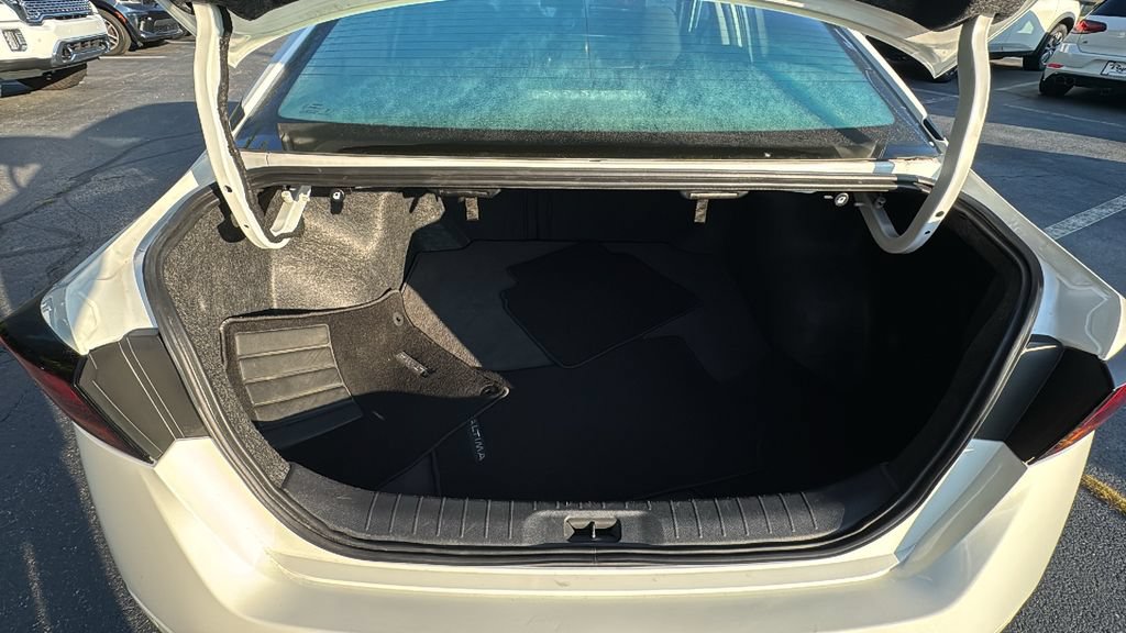 Used 2025 Nissan Altima 2.5 SV FWD image 28