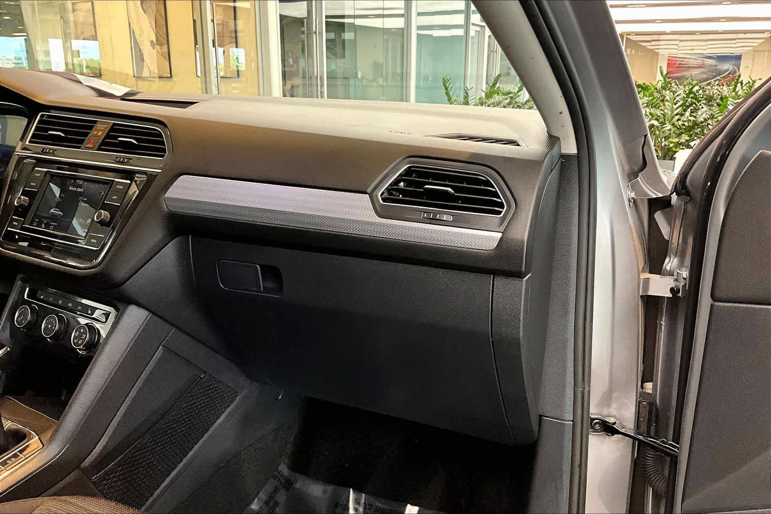 Used 2023 Volkswagen Tiguan S FWD image 17