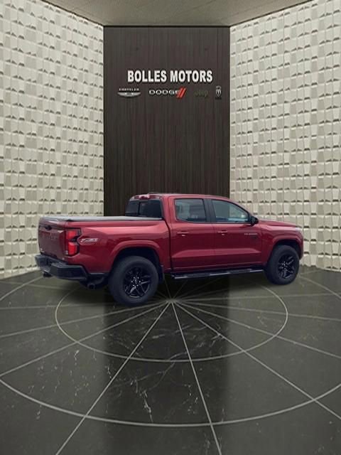 Used 2023 Chevrolet Colorado Z71 w/ Z71 Convenience Package 2 AWD/4WD image 4