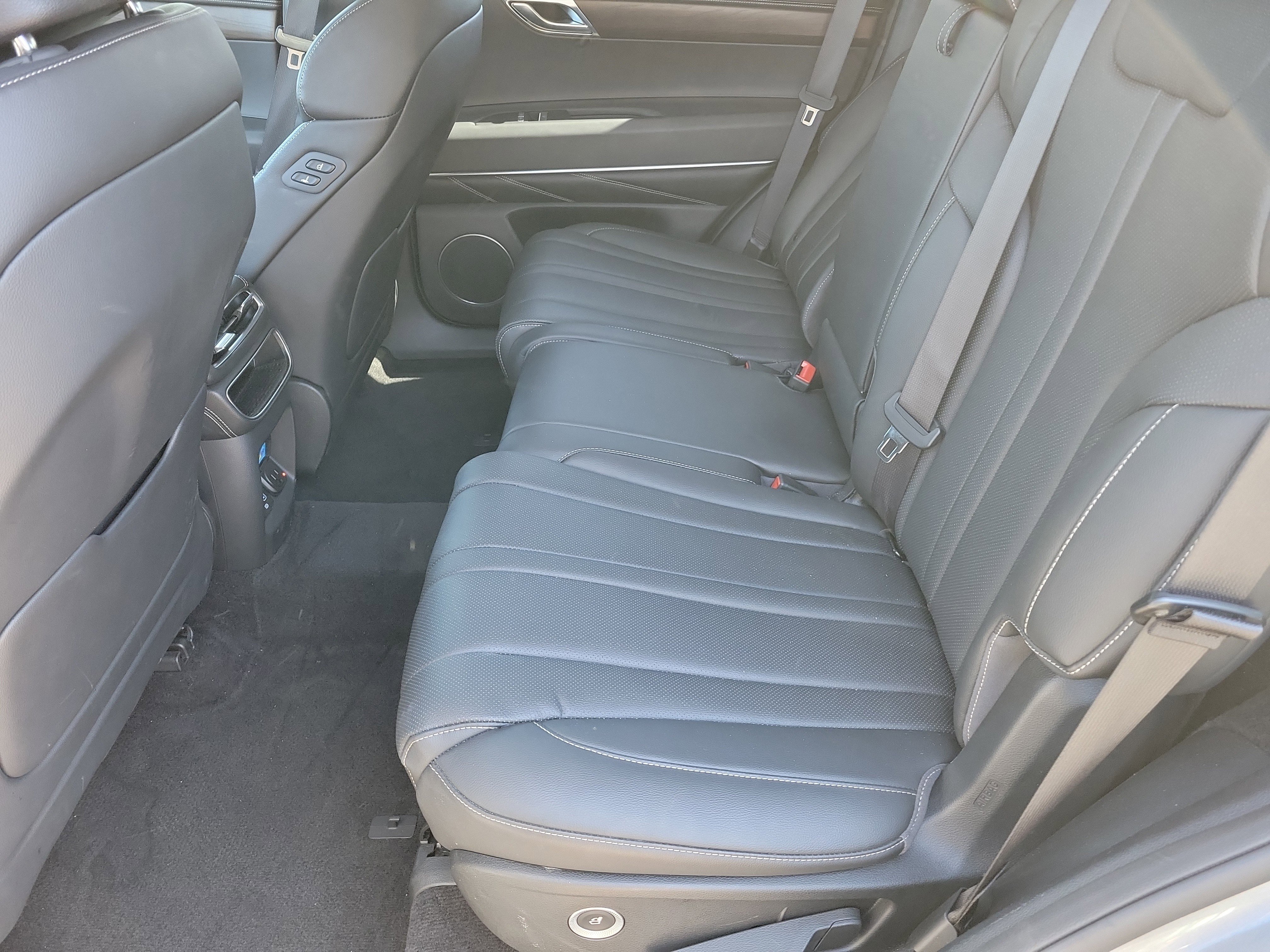 Used 2024 Genesis GV80 2.5T image 6