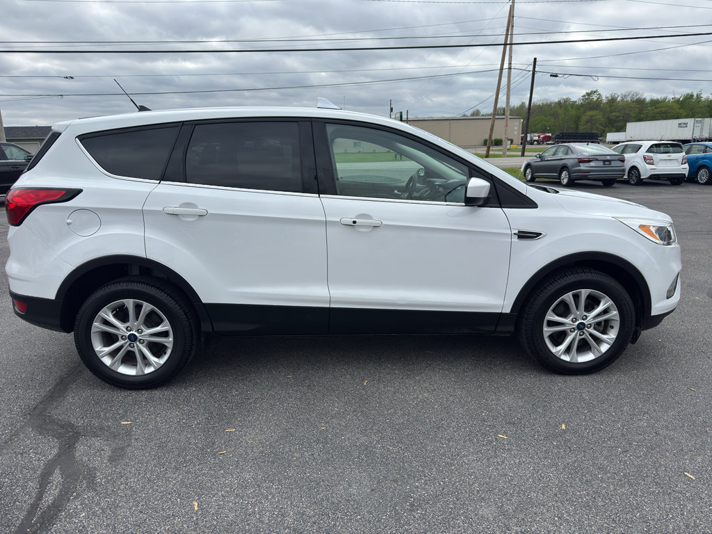 Used 2019 Ford Escape SE AWD/4WD image 2