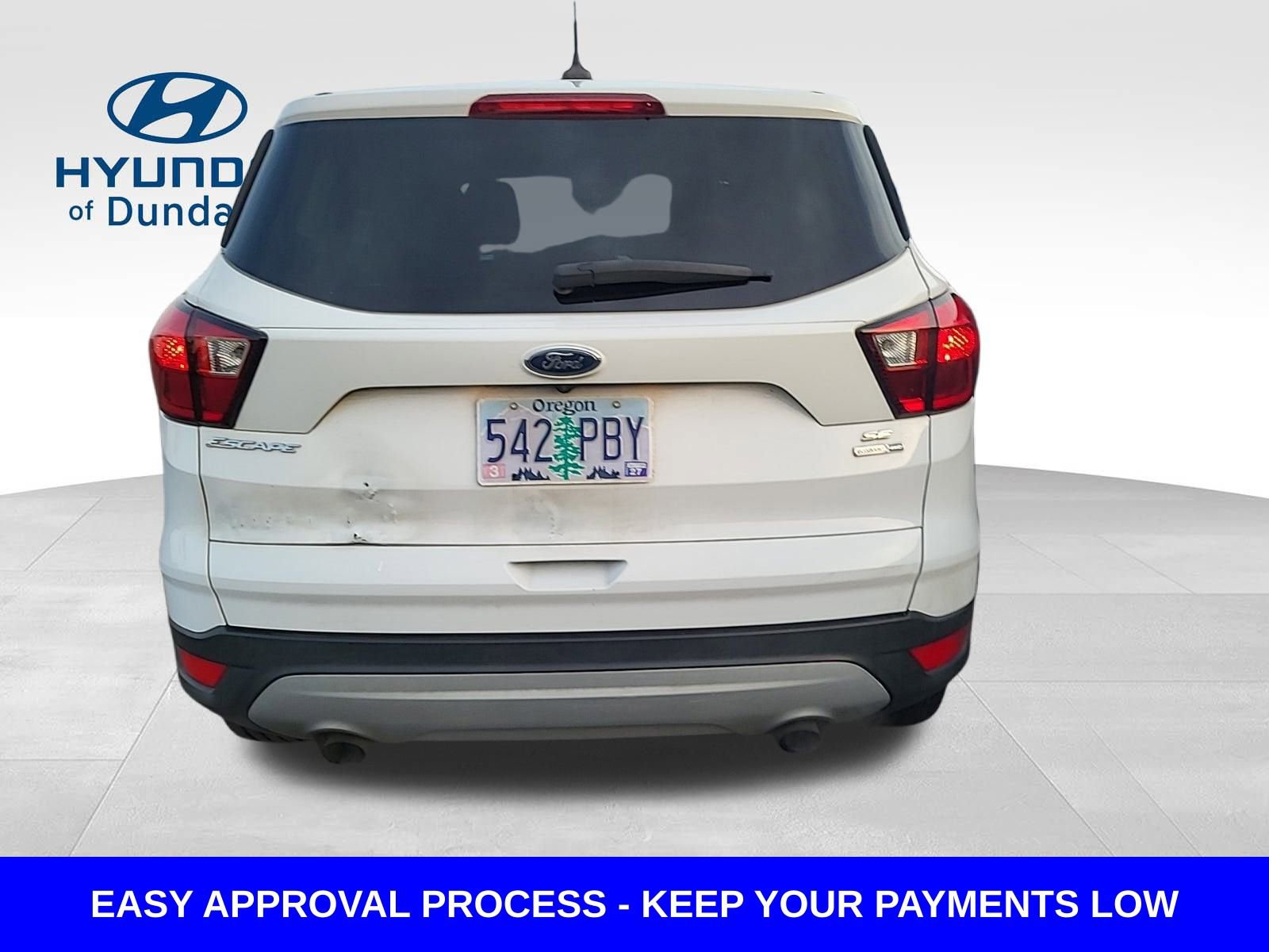 Used 2019 Ford Escape SE image 3