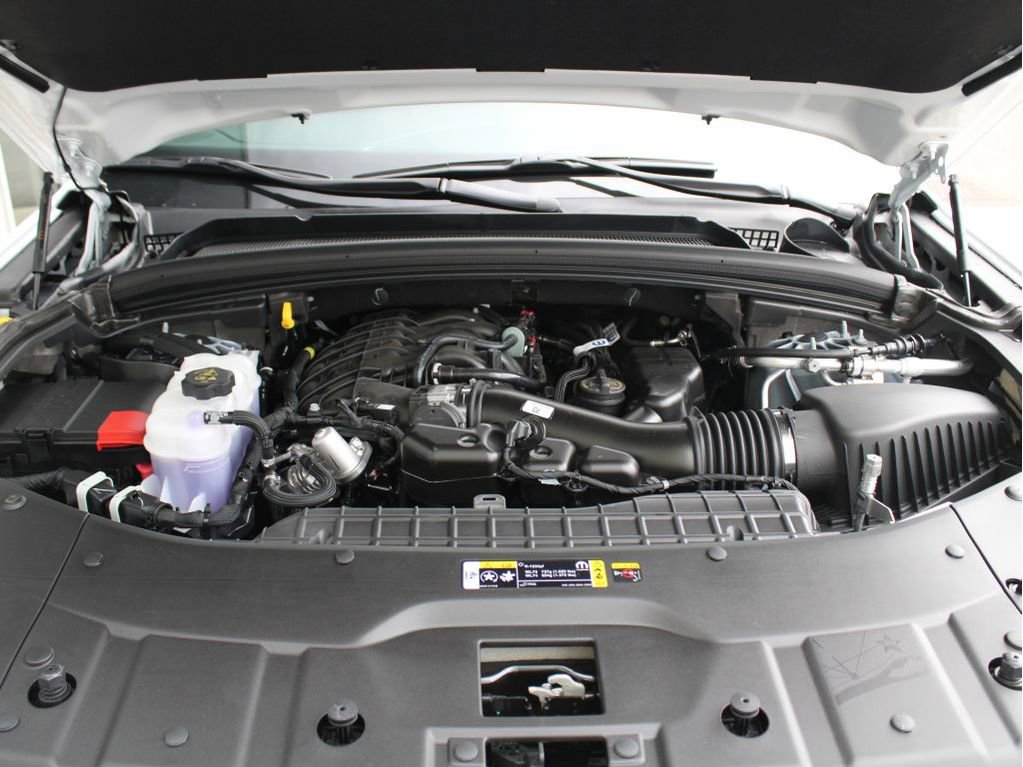 New 2025 Jeep Grand Cherokee Altitude image 32