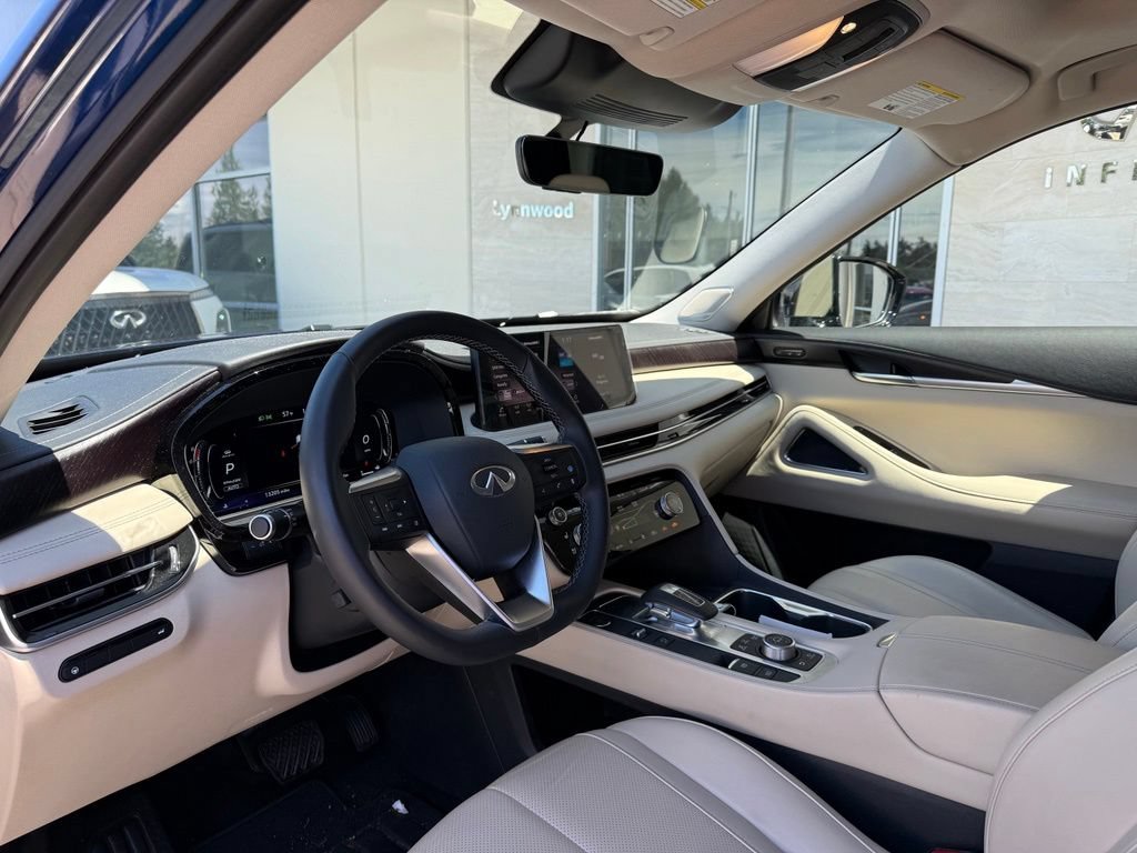 Used 2025 INFINITI QX60 Sensory AWD/4WD image 8