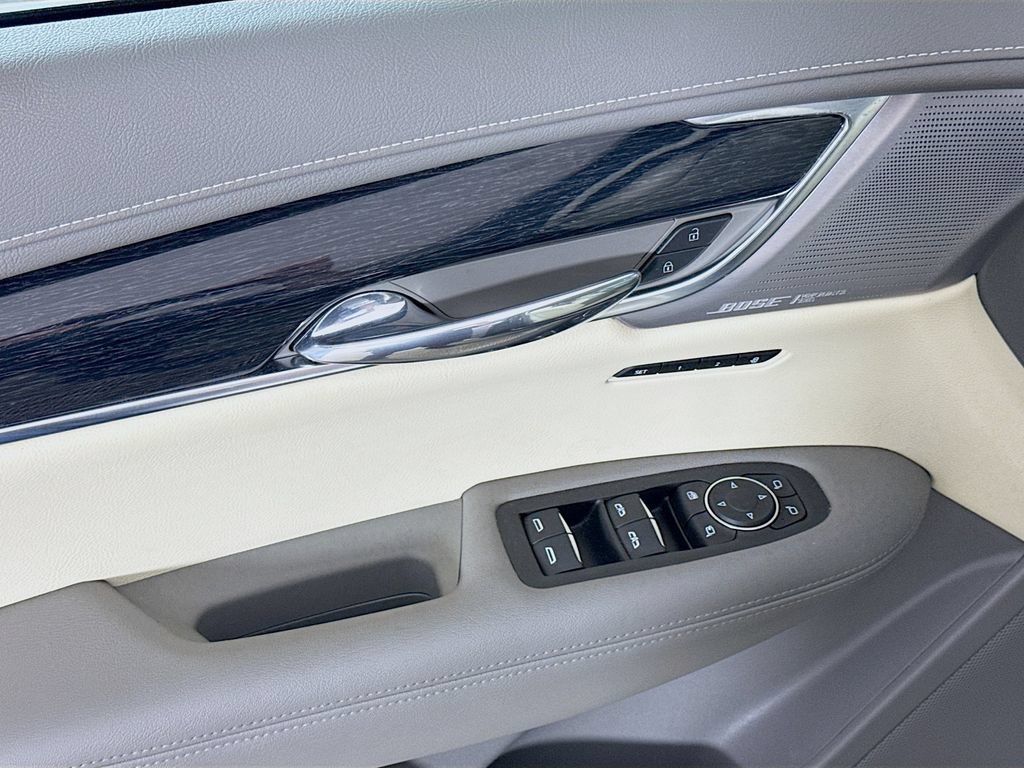 Used 2023 Cadillac XT6 Premium Luxury FWD image 17