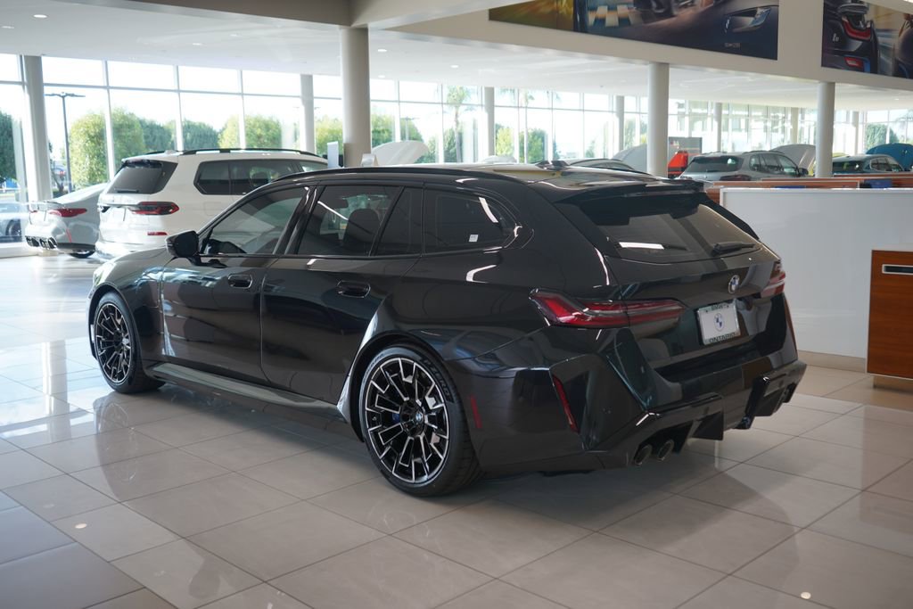 New 2026 BMW M5 Touring image 3