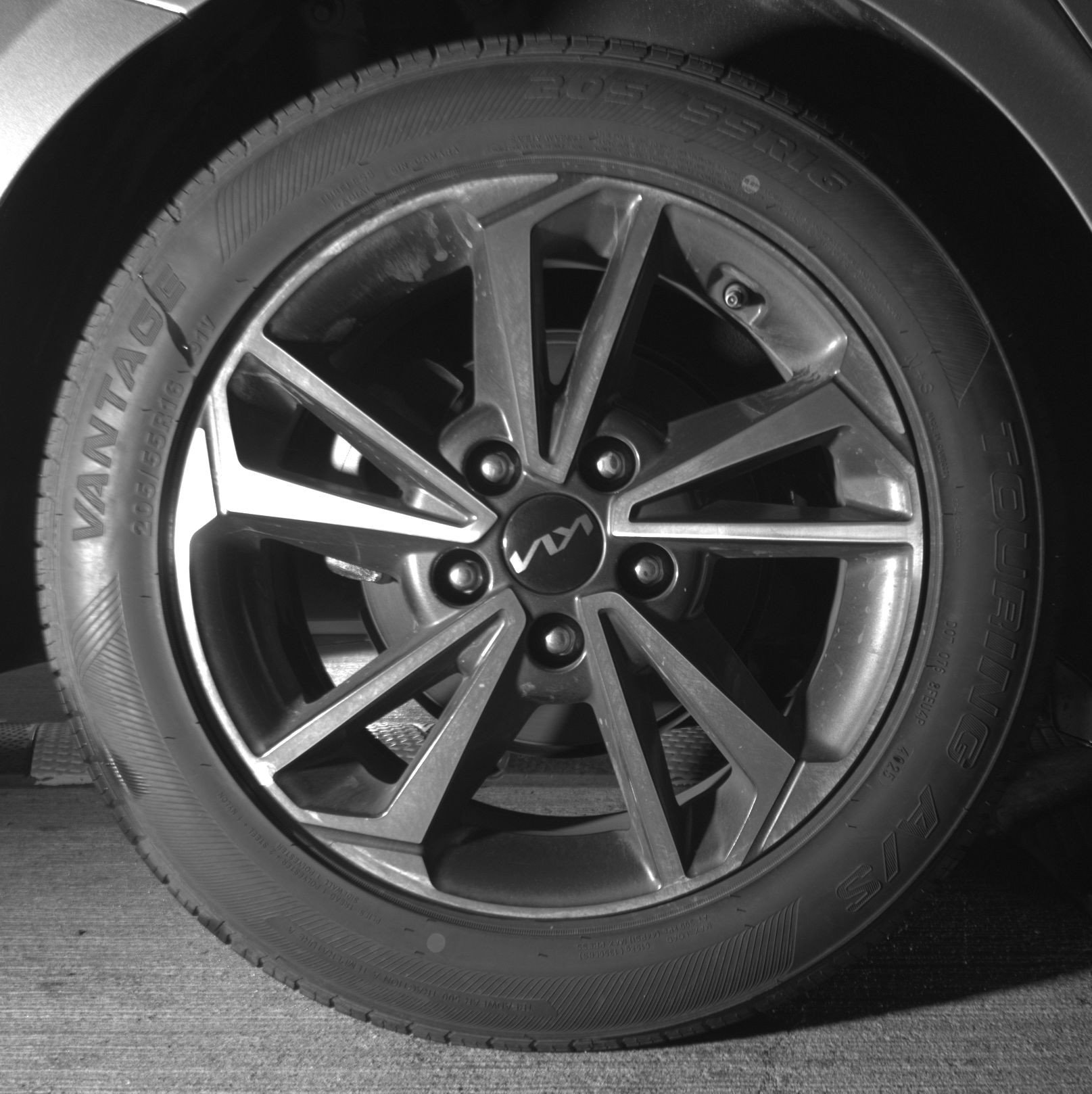 Used 2024 Kia Forte LXS image 20